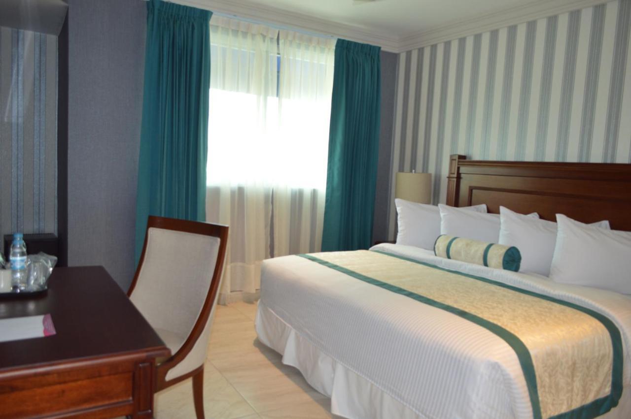 Hotel Villa Magna Poza Rica Buitenkant foto