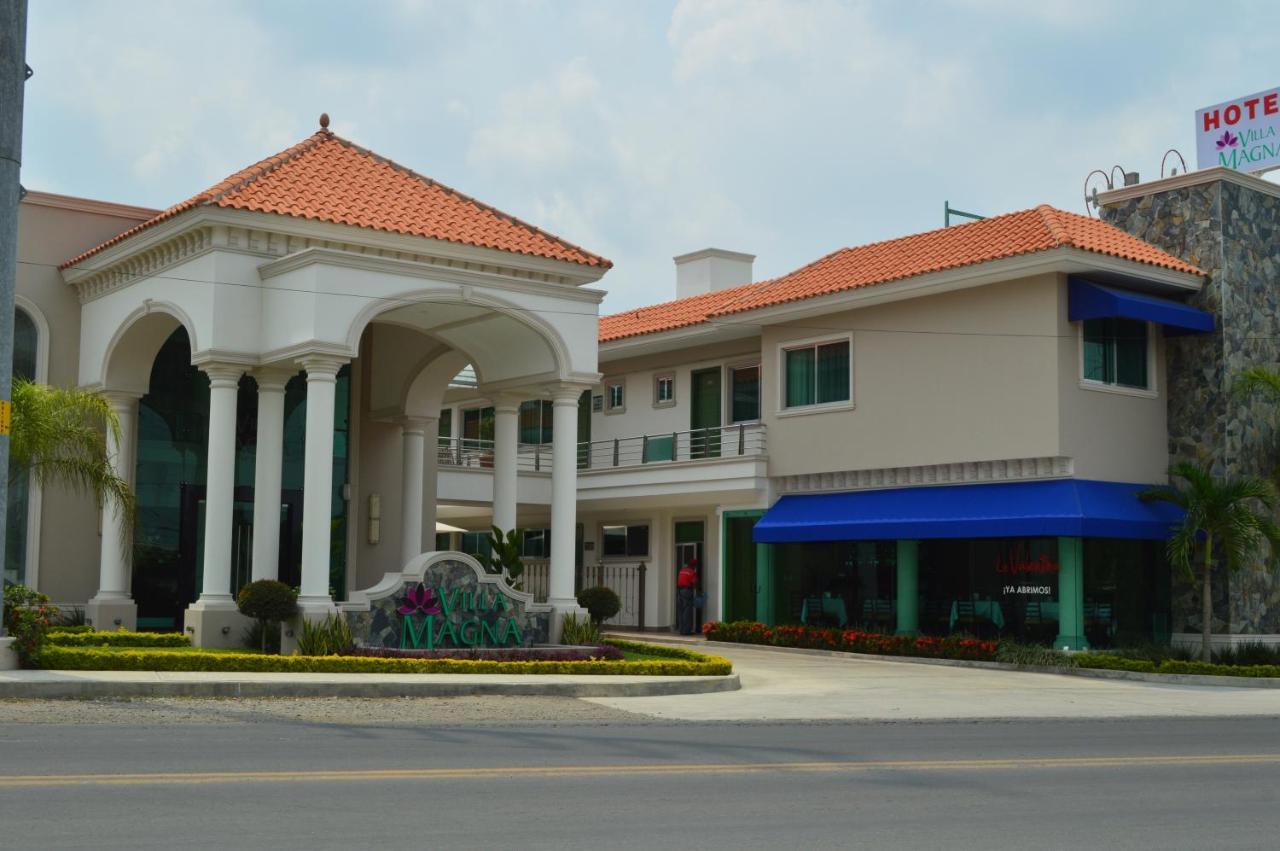 Hotel Villa Magna Poza Rica Buitenkant foto