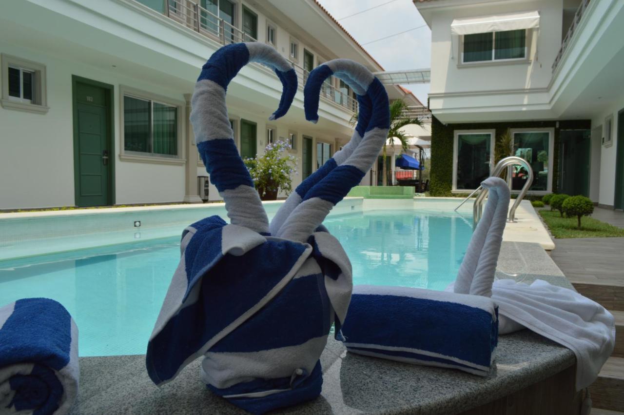 Hotel Villa Magna Poza Rica Buitenkant foto