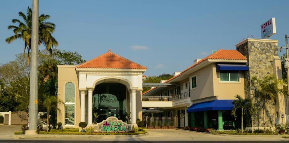Hotel Villa Magna Poza Rica Buitenkant foto